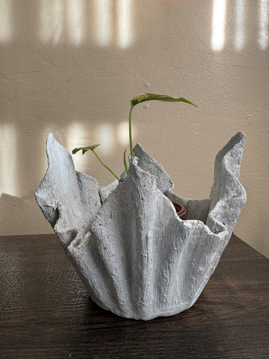 Lightweight Cement Plant Pot