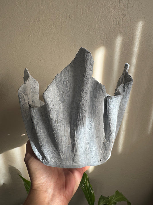 Lightweight Cement Plant Pot